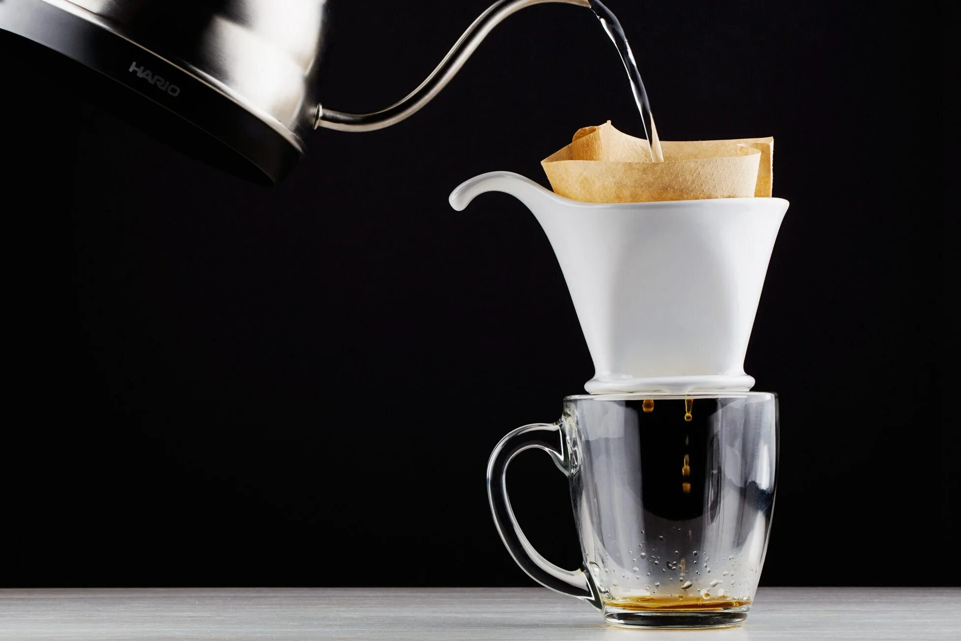 Pour over кофе. Приготовление кофе. Infuse кофе. The Bee House кофе.