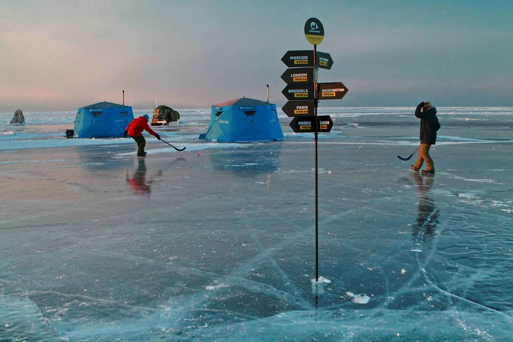 Ice camp. Лагерь на льду Байкала. Байкал зима развлечения. Курорты Байкала зимой. Развлечения на Байкале зимой.