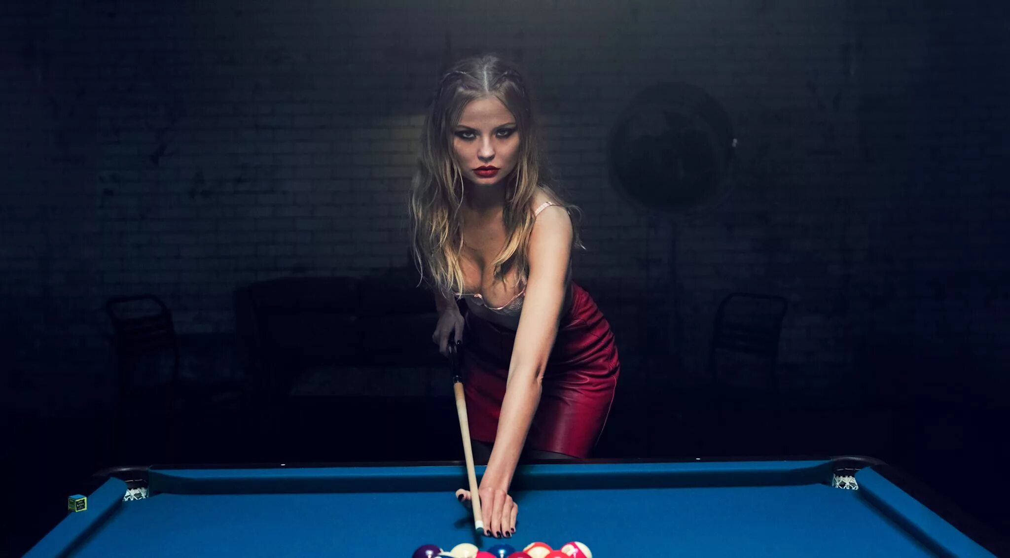 анастасия луппова бильярд максим. девушки играющие в бильярд. девушки играющие в бильярд. анастасия луппова максим. лилия панова бильярд.