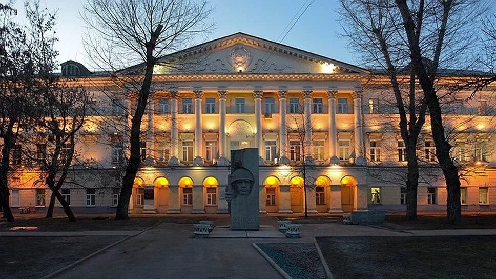 Московский национально государственный институт. Институт имени Мориса Тореза. Лингвистический университет маризтерез. МГЛУ Мориса Тореза. МГЛУ Московский государственный лингвистический университет.