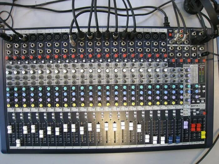 Soundcraft 20. Микшерный пульт Саундкрафт 10. Мишерный пульт Саундкрафт ефк8. Soundcraft mx10. Пульт 8 каналов