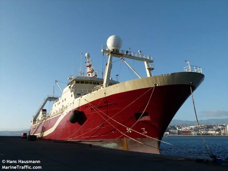 Рыболовецкое судно механик. Рыболовное судно механик ковтун. Капитан кайзер рыболовное судно. Рыболовный траулер капитан кайзер. Механик ковтун где находится судно.