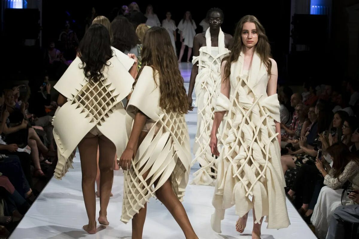 Mercedes-benz fashion week russia. New world fashion. New world fashion. Мода нью йорка 2023. Показ мод нью йорк.