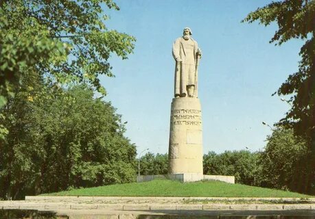 Памятник сусанину