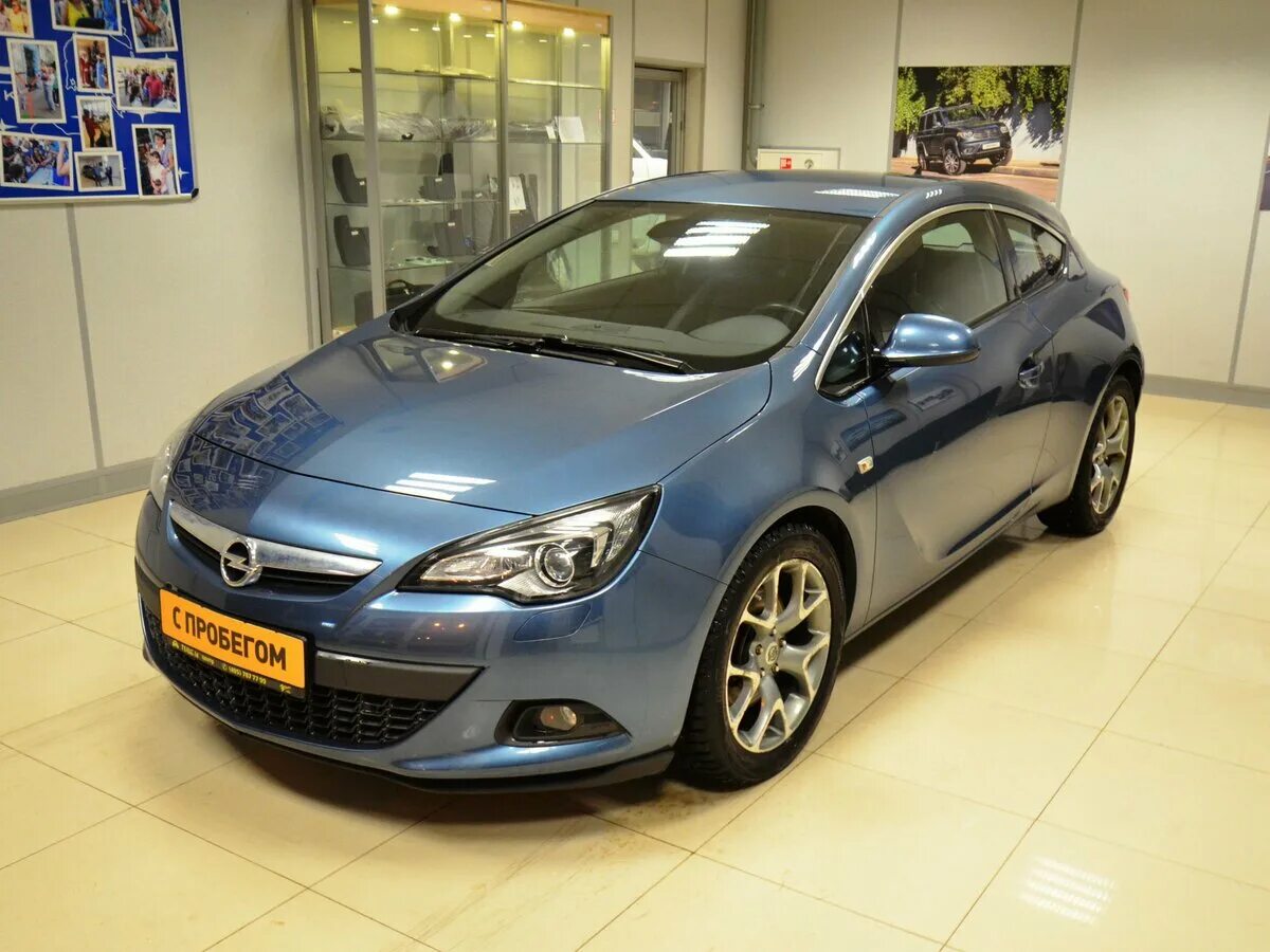 Купить опель новосибирск. Opel Astra j 2014. Opel Astra j Рестайлинг 2014. Opel Astra GTC J Рестайлинг 2014-. Opel Astra j 2014 хэтчбек.