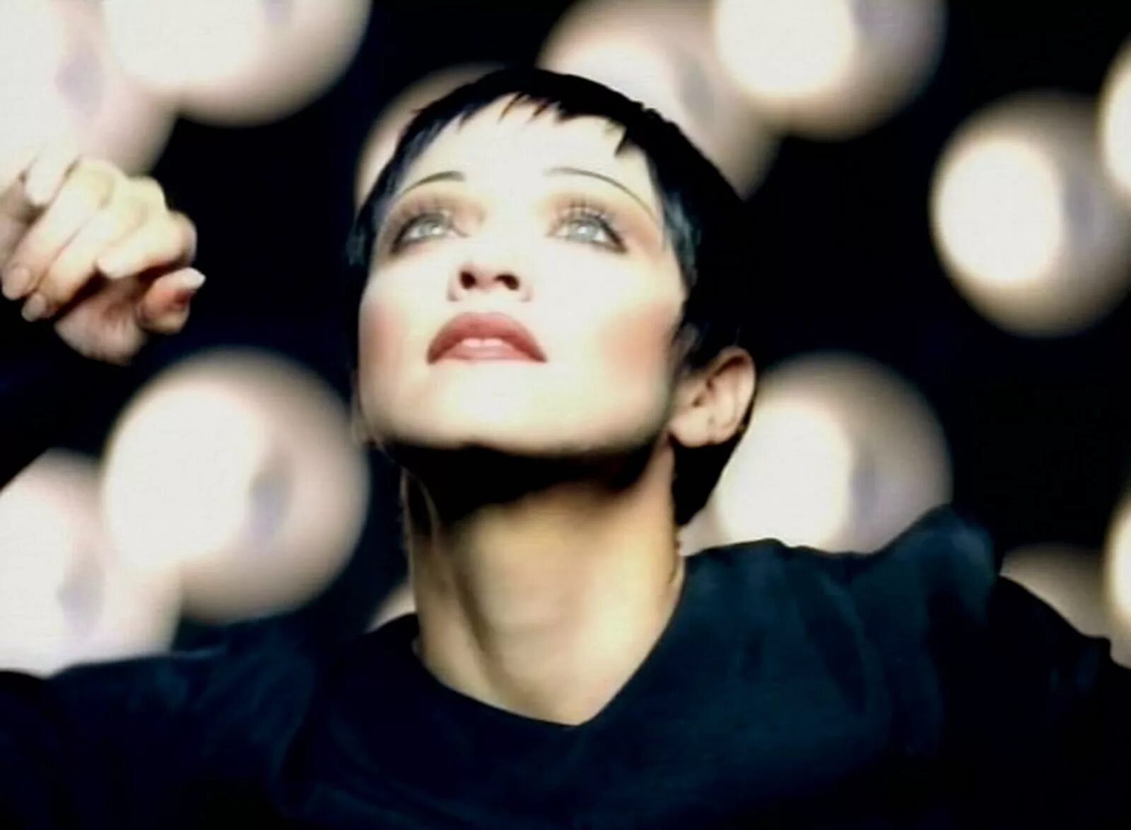 Мадонна певица брюнетка. Rain madonna текст. Мадонна rain. Madonna 1992 album. Мадонна рейн.