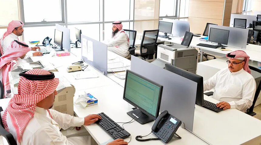 Исламская банковская система. Эрик дубай фото. Банки саудовской аравии. Деловые арабы. Работа в дубай для узбеков.