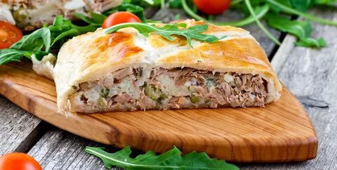 Пирог из слоеного теста рис яйцо