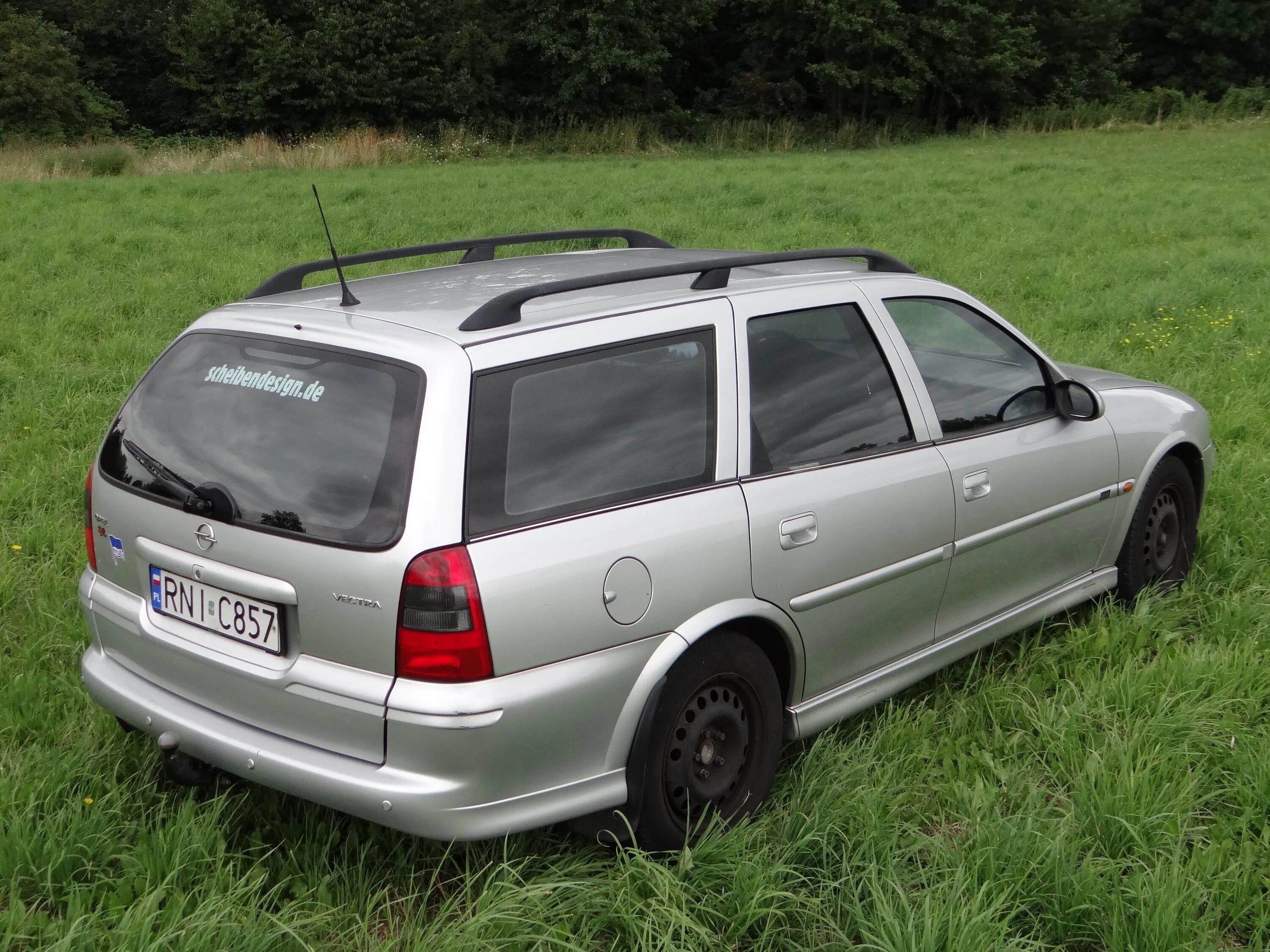 Универсал караван. Opel Vectra 2000 универсал. Opel Vectra b 1998 универсал. Опель Вектра Караван 1998 универсал. Opel Vectra Caravan 2000.