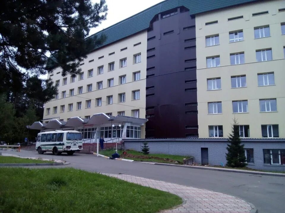 Сыктывкар краснозатонский онкодиспансер. Диспансер сыктывкар. Куратова 66 сыктывкар физдиспансер. Радиологическое отделение сыктывкар. Республиканский онкологический диспансер саранск.