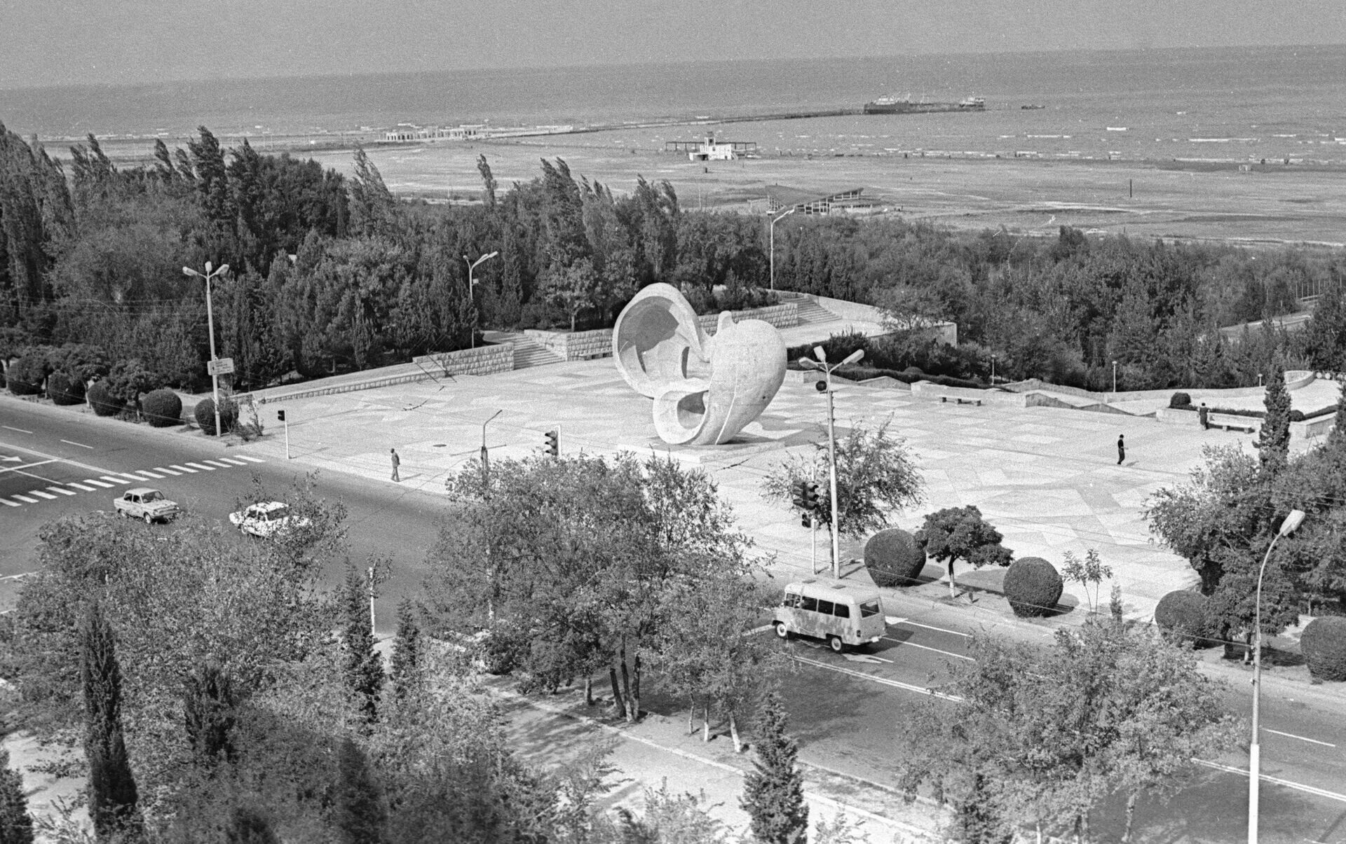 Сумгаит азербайджанской сср. Сумгаит 1980. старый город сумгаит. сумгаит набережная. баку сумгаит.