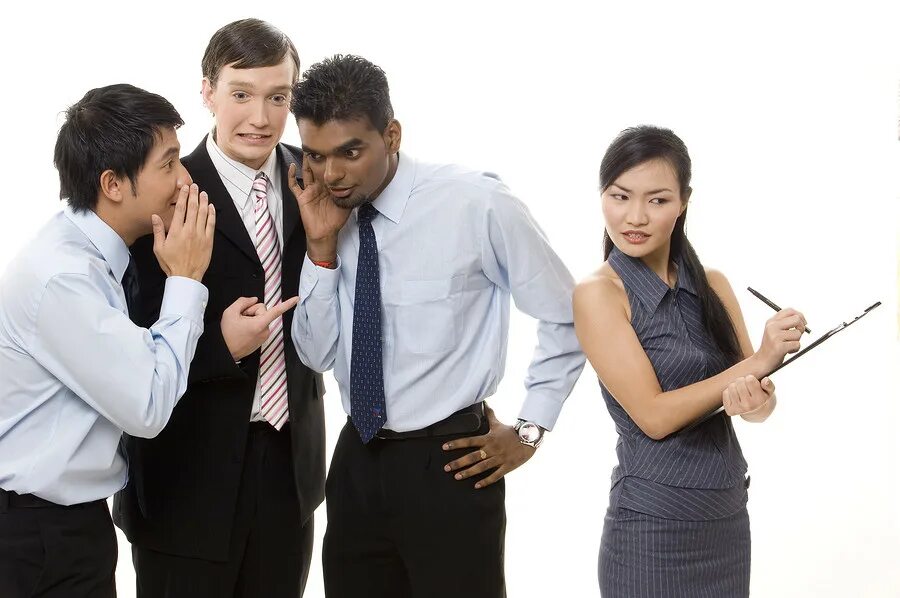 Неприязнь в коллективе. Неприязнь в коллективе. Плохие отношения в коллективе. Интриги в коллективе. Критикующий человек.