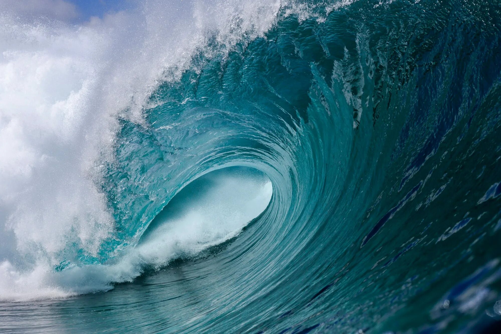 Песню волны дальние. Волна картинка. Pipeline волна. Гидродинамика океана. Волны с далека.