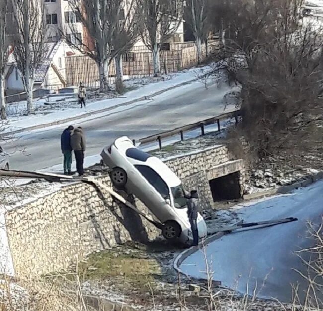 Севастополь сейчас что происходит сегодня последние новости. Авария на Горпищенко Севастополь. Севастополь ДТП Горпищенко. Севастополь улица Горпищенко сегодняшняя авария. Авария на Горпищенко Севастополь сегодня.