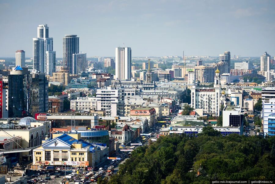 Кросс нации 2022 екатеринбург. Население нижнего екатеринбурга. Екб население. Центральная улица екатеринбурга. Виды екатеринбурга.