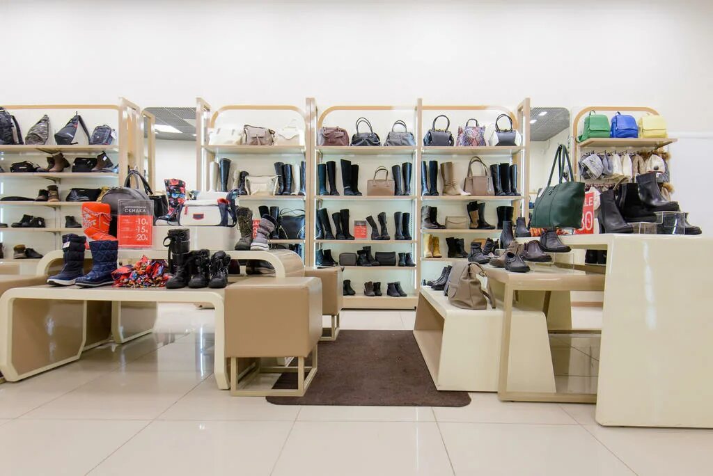 Аутлет мега белая дача магазины. 12 storeez ближе к природе. Брендовые магазины одежды в москве. Аутлет москоу. Обнова аутлет.