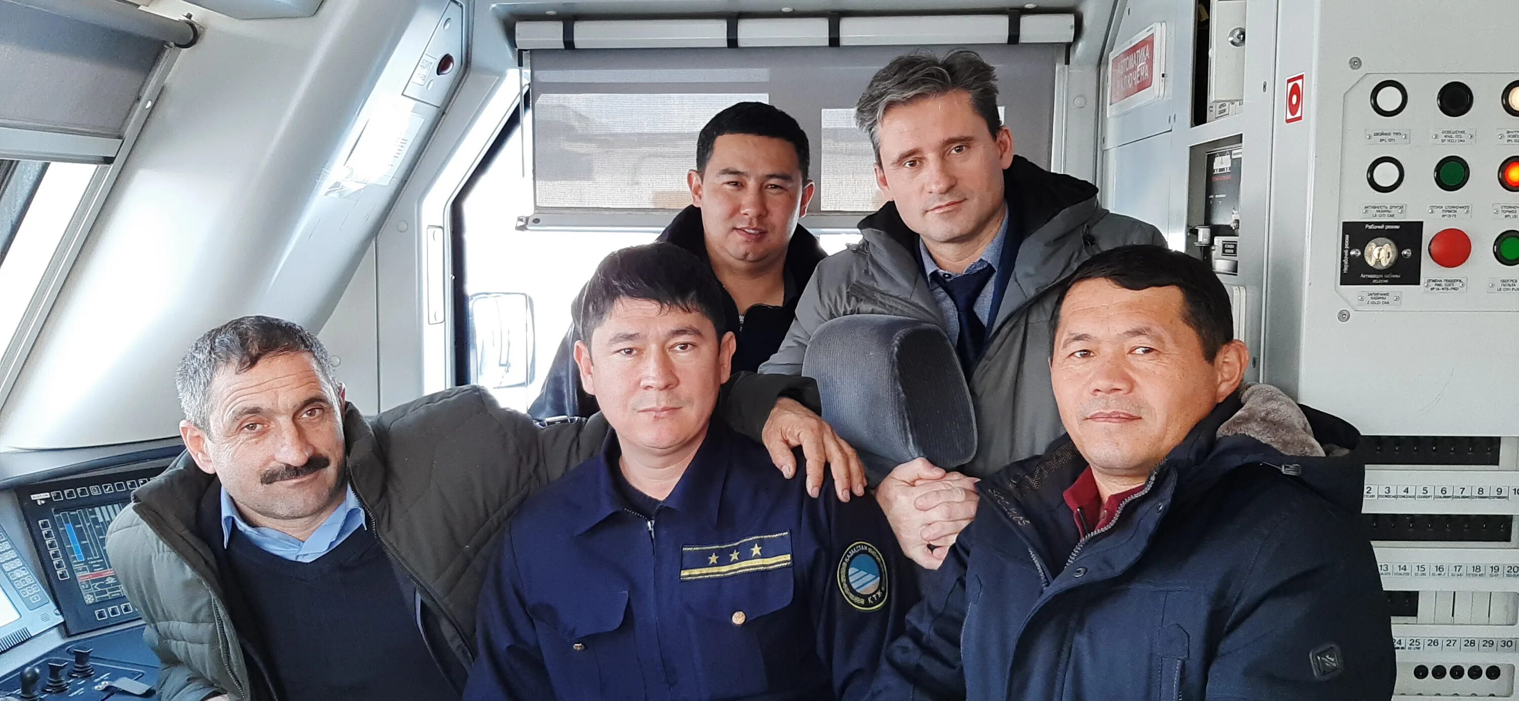 Работа машинист инструктор. Работа машинист инструктор. Зам машиниста инструктора. Машинист инструктор метрополитена. Машинист инструктор ржд.