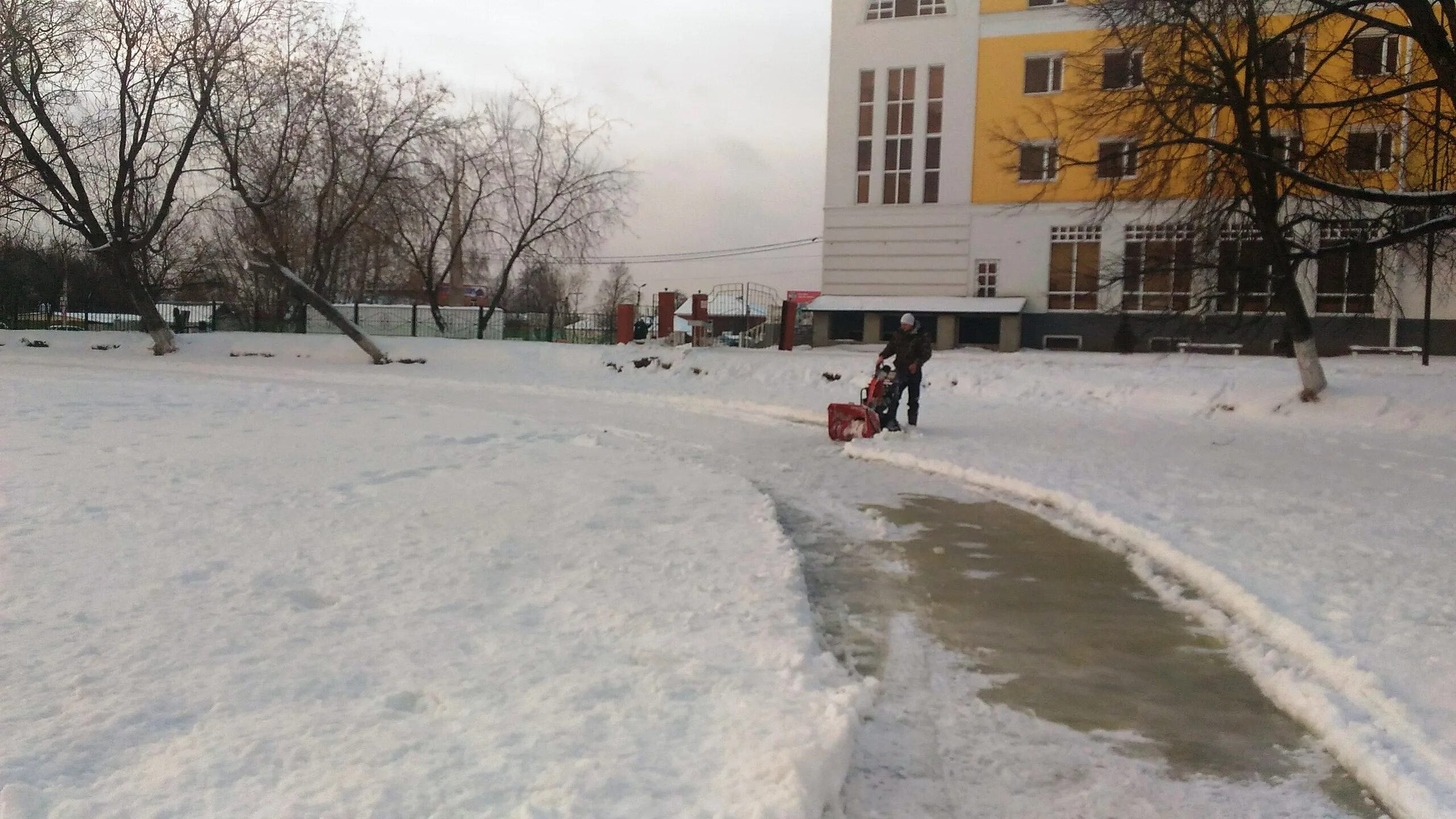 Вчера в кассе городского катка. Городской каток. Зима каток. Вчера в кассе городского катка. Каток на приокском касимов.