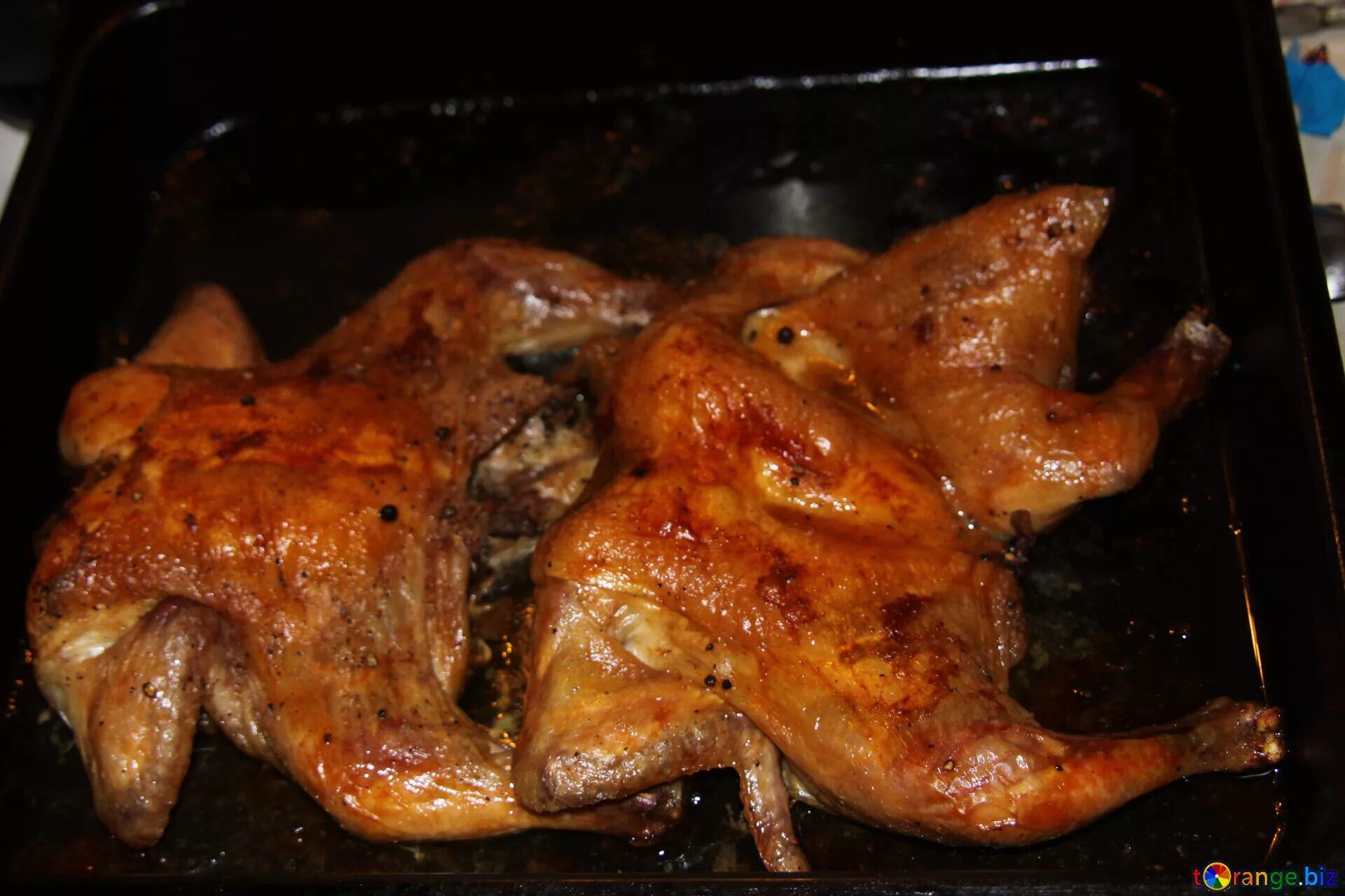 Рецепт курицы гриль в духовке. Курица гриль в духовке. Куры гриль в духовке. Запечь курицу в духовке гриль. Курица гриль в духовке кусочками.