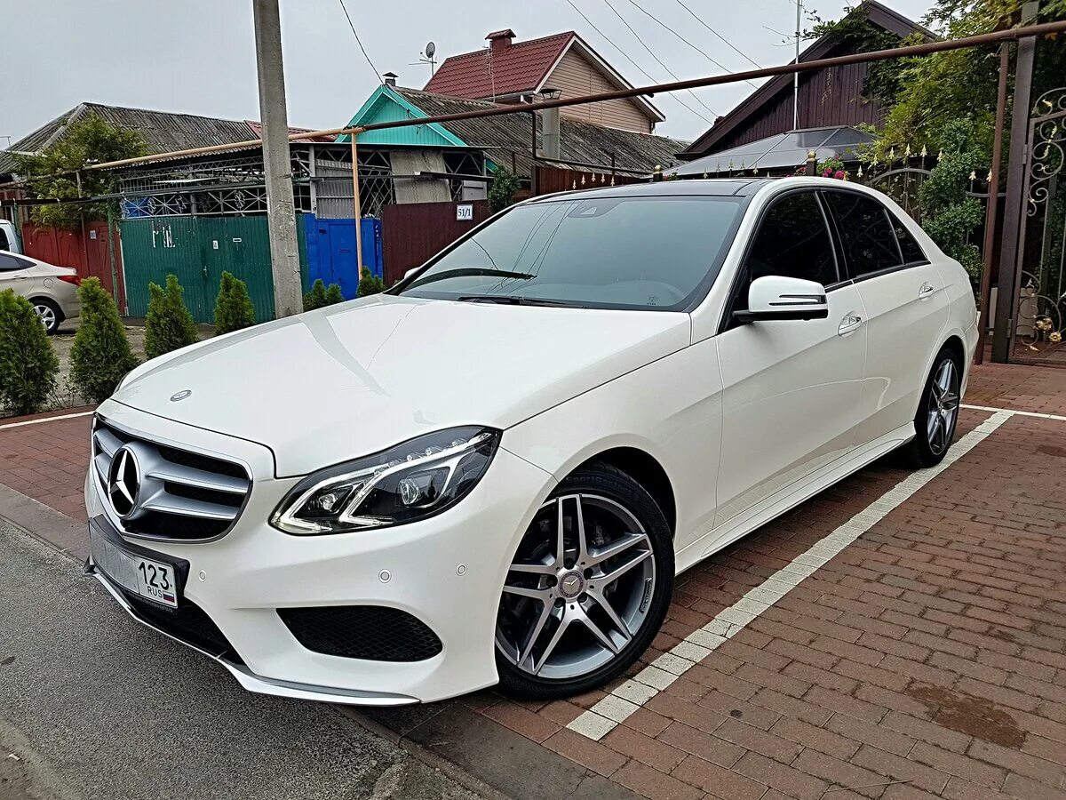 Е кла. Mercedes Benz e class w212. Mercedes w212 Рестайлинг белый. Мерседес 212 белый 2014. Mercedes Benz w212 2014.