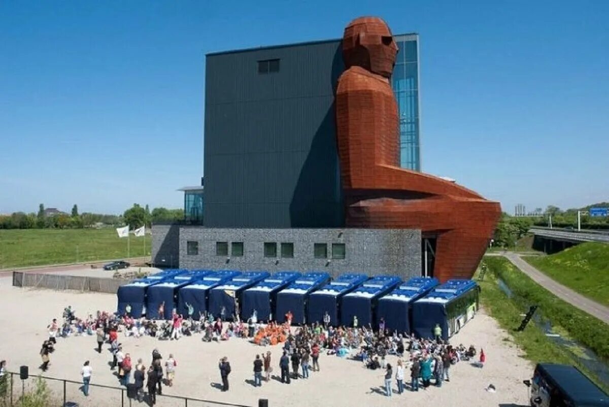 Корпус туловища. Музей корпус, лейден, нидерланды. музей человеческого тела в нидерландах. музей человеческого тела corpus. музей человеческого тела в нидерландах corpus.