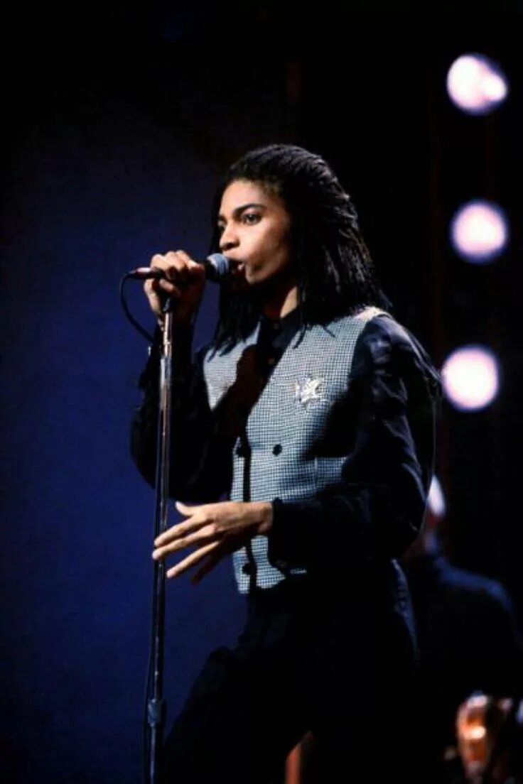 Terence trent d arby delicate. Теренс трент дарби. terence trent d&#039;arby. теренс трент д’арби американский певец.