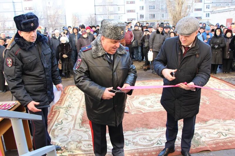 Очередь жилья полиция. Питерские полицейские в луганске. Семьи сотрудников овд. Сотрудники овд. Мвд по рт.