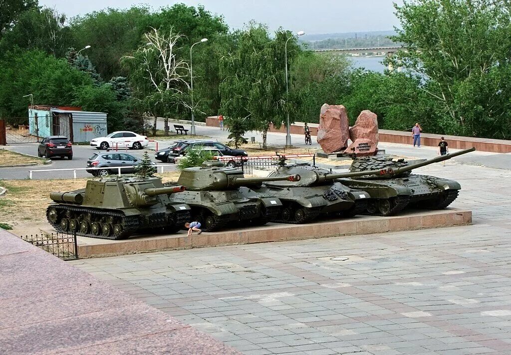 Дилер танк волгоград. Музей в волгограде танки. Площадь памяти танк тюмень. Башня танка волгоград. Museum панорама танки волгоград.