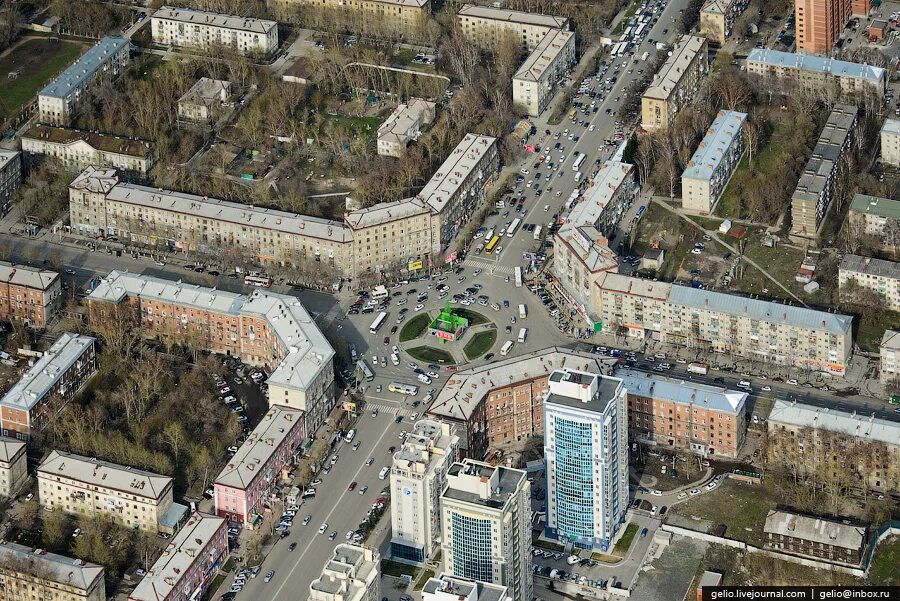 Площадь станиславского новосибирск. Площадь станиславского. Сквер станиславского в москве. Площадь станиславского новосибирск. Площадь станиславского маркса.
