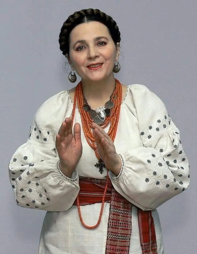 Людмила зыкина. Народные певицы. Марина девятова на сцене. Пелагея. Народные певицы.