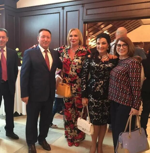Кабаев отец алины. Мать алины кабаевой любовь михайловна. винер и кабаева. мама алины кабаевой. отец алины кабаевой.