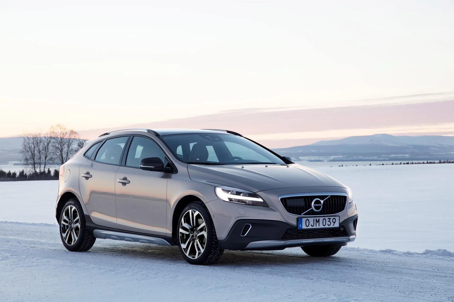 Вольво кросс кантри v40. Volvo v40 cross country i. Вольво v40 cross country 2021. Вольво кросс кантри авито. Volvo 40 cross country.