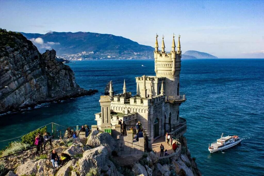 Давай ялта. Дворец ласточкино гнездо в крыму. дворцы ласточкино гнездо ялта. дворец-замок «ласточкино гнездо» в ялте. севастополь ласточкино гнездо.