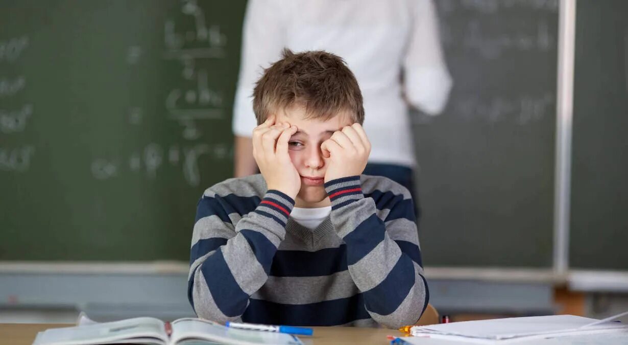 Почему плохо учиться. Плохо учится в 9 классе. Плохо учится в 9 классе. Почему ребенок плохо учится. Компьютерные игры хорошо или плохо.