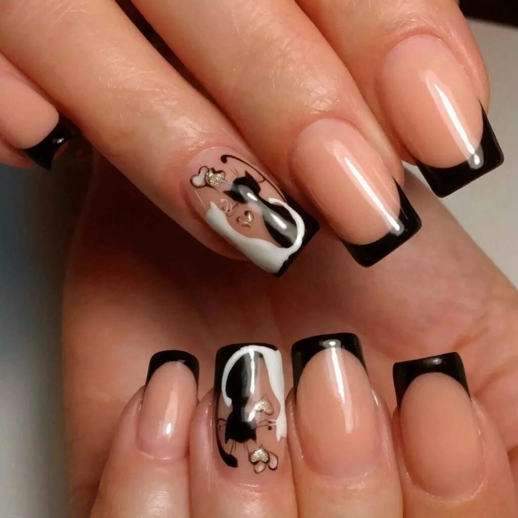 французский маникюр с черными кончиками. черно белый френч на квадратные ногти. квадратные ногти. черно белый френч. черный матовый френч.