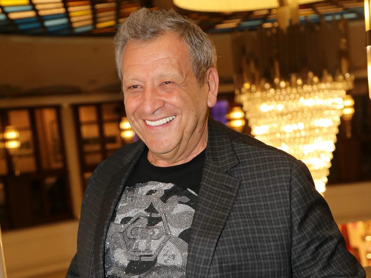 Молодой продюсер. Молодой продюсер. Молодой продюсер. Молодой продюсер. Продюсер в игровой индустрии.