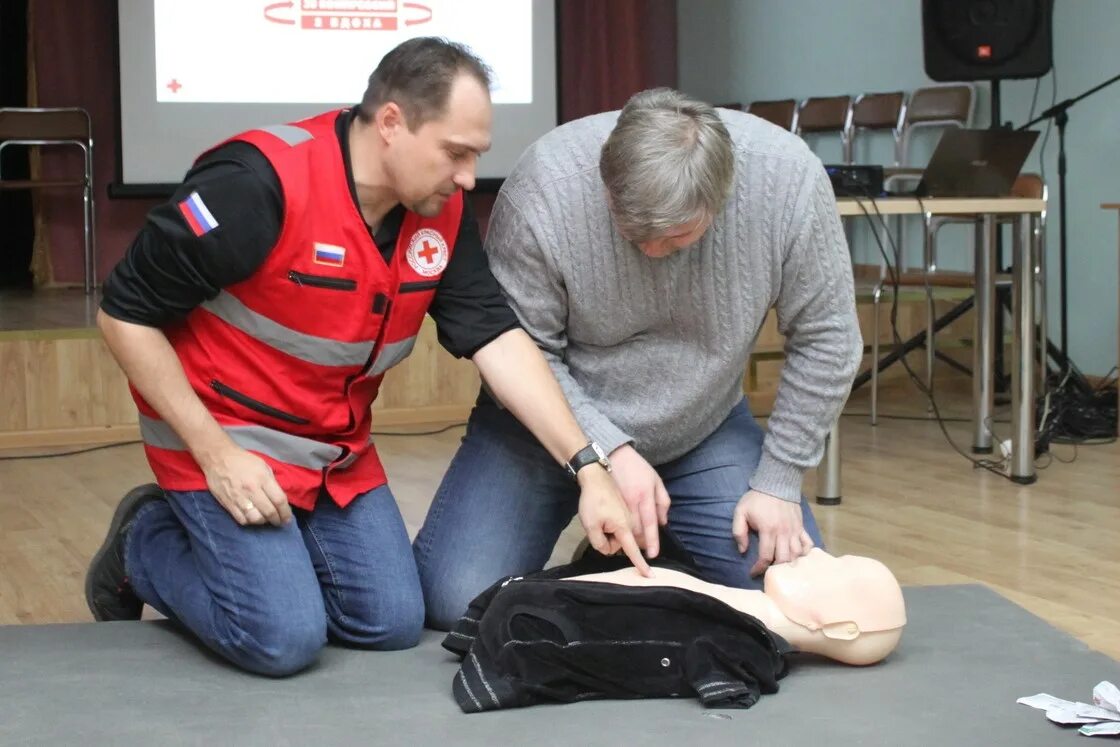 Обучение руководителей оказание первой помощи. Оказание помощи пострадавшим. Тренинг по первой помощи. Обучение руководителей оказание первой помощи. Тренинг по первой помощи.
