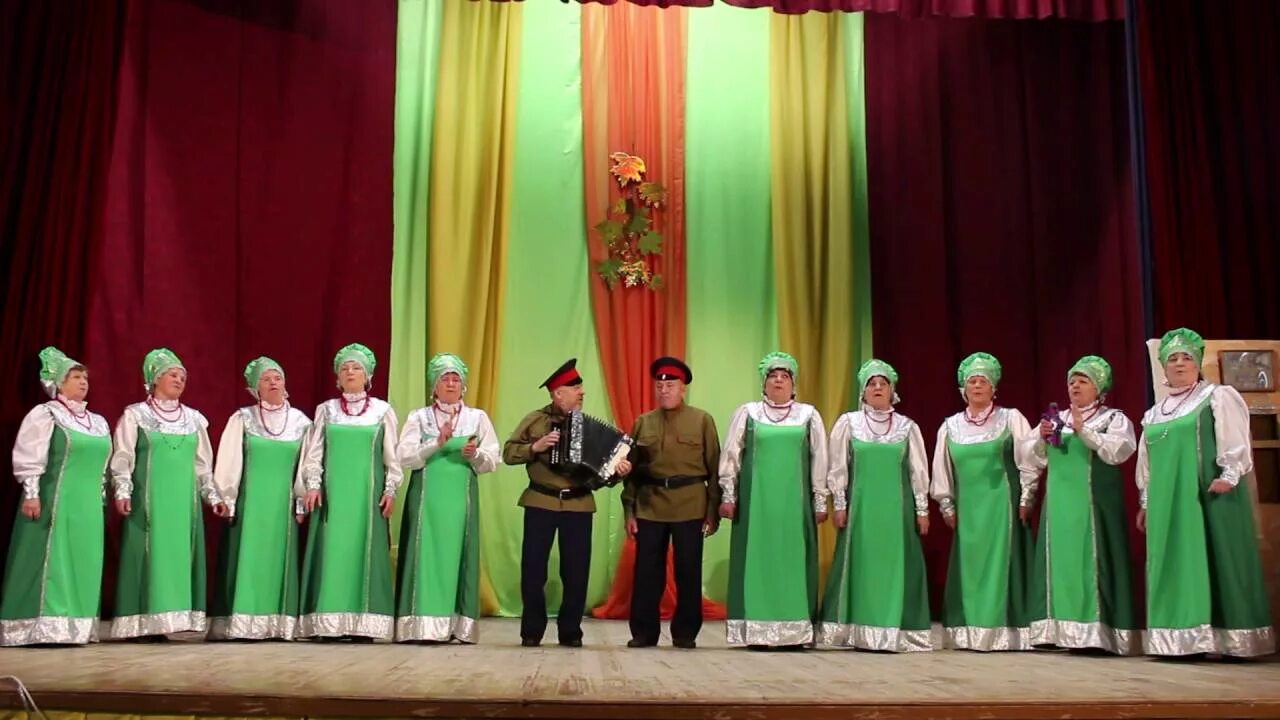 Минус песни живет село родное. Живёт село родное сельские зори. живёт село родное. песня живёт село родное. песня село родное.