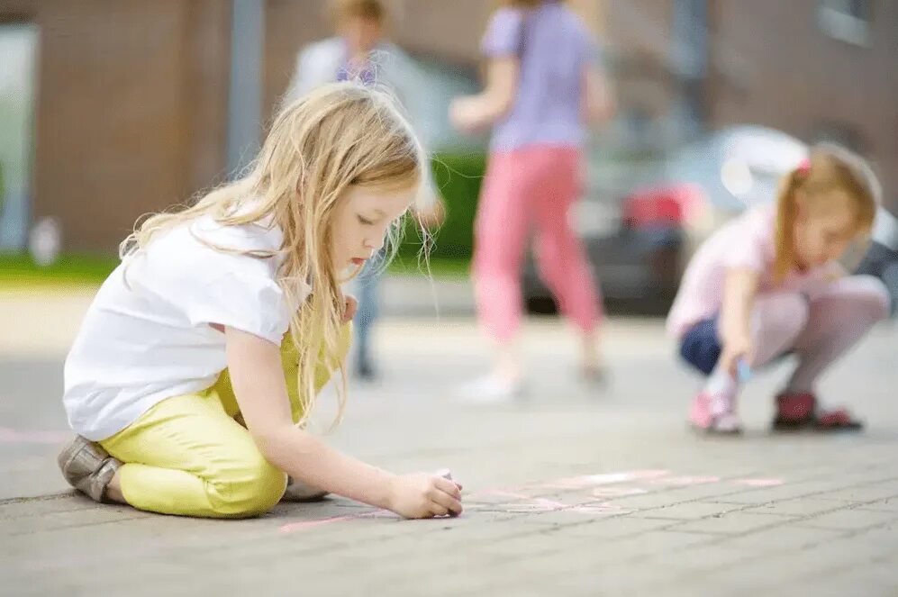 Little player. Playing girl. Kids girl Chalk. Lil School. Crying Preschool girl.