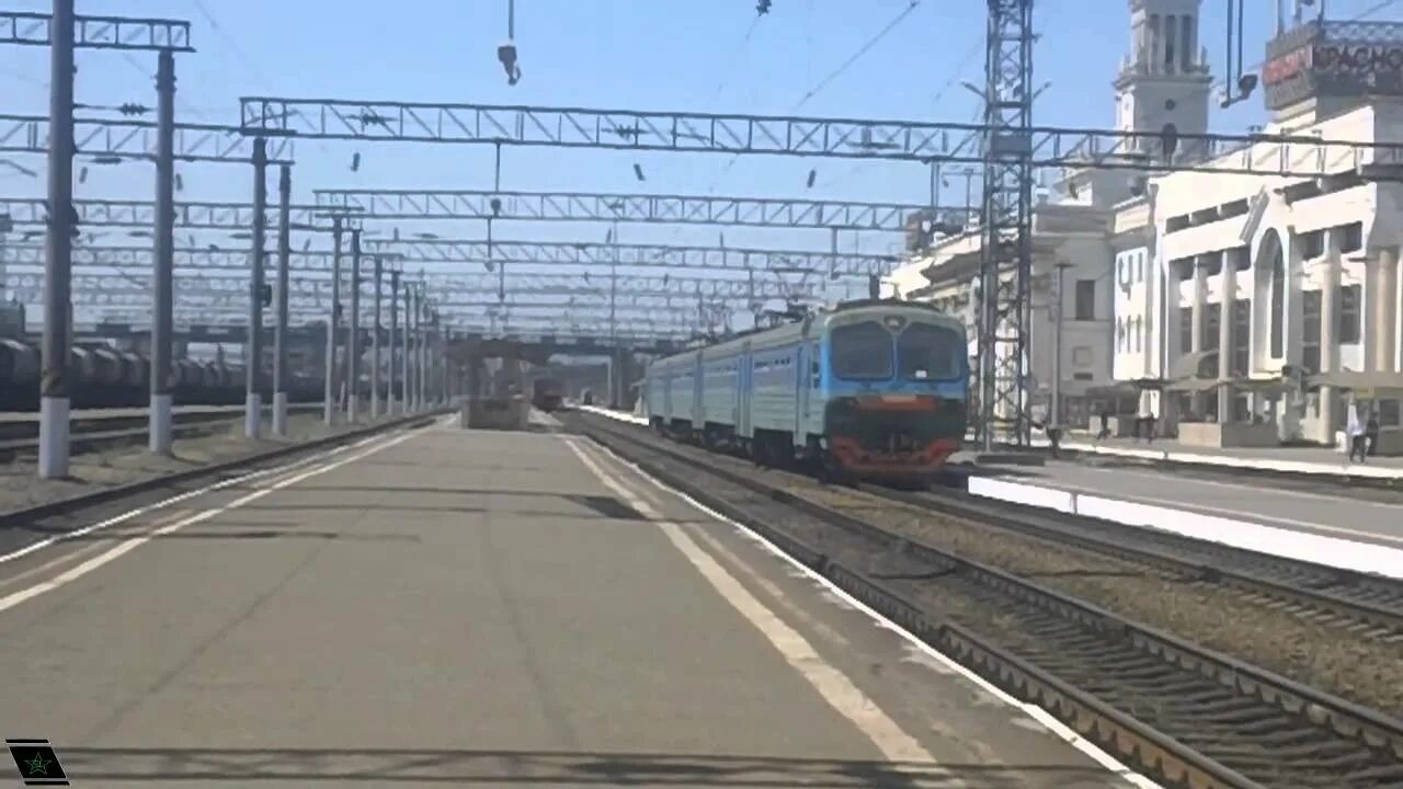 Электричка ростов краснодар. Жд вокзала москва волгоград. Эп1м воронеж 1. Электричка краснодар. Поезд волгоград москва.