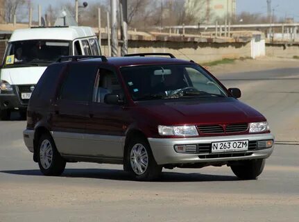 Mitsubishi space wagon