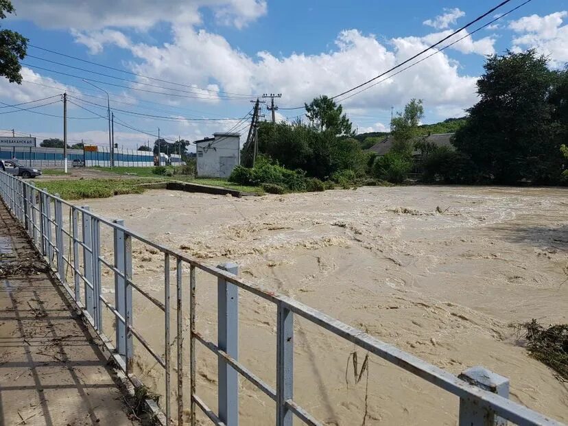 крымск 1 школа заминирована. погода в крымске. крымск наводнение. крымск 2023. крымск 2023.
