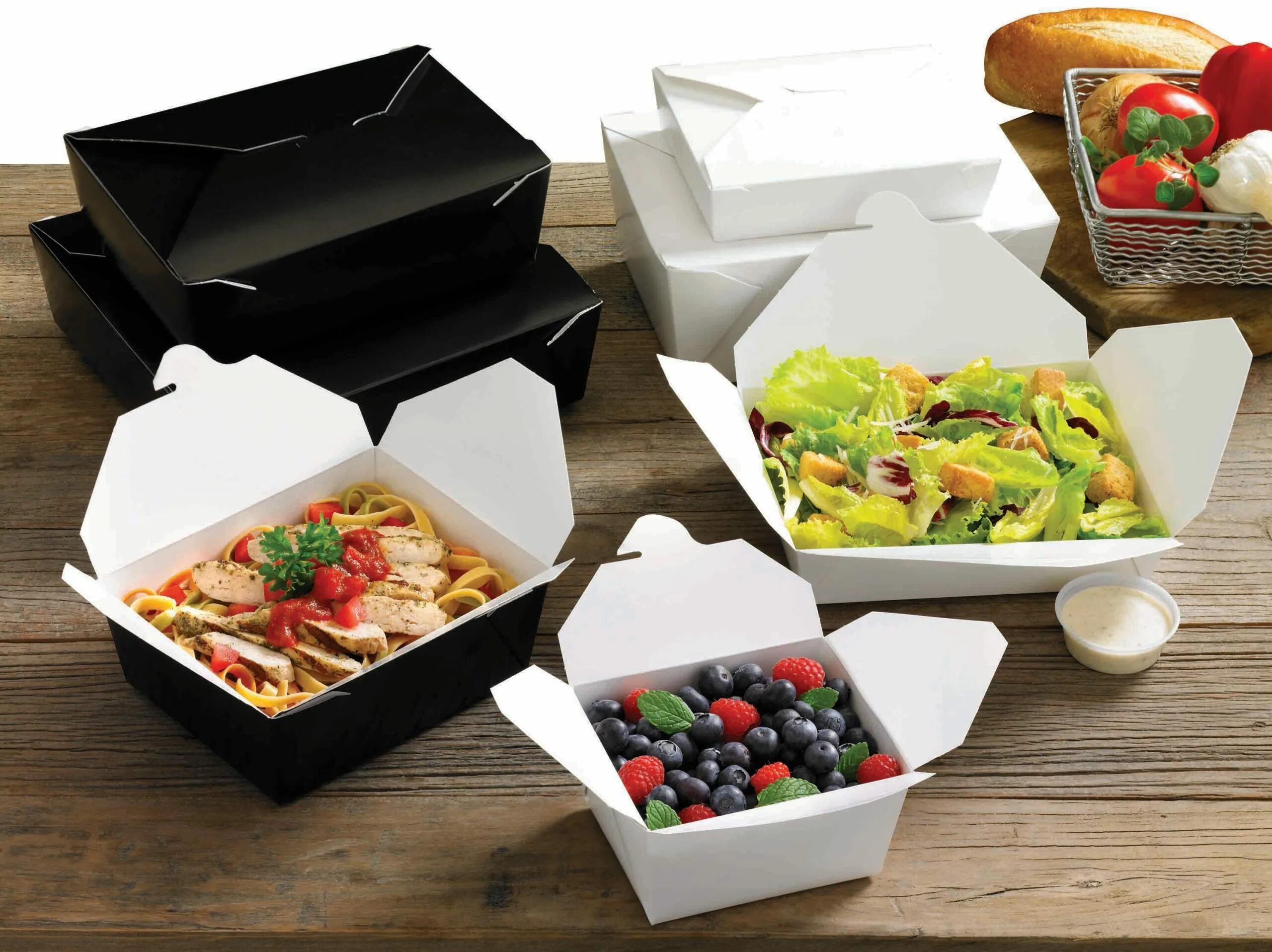 Можно ли заказывать еду. Еда в упаковке. Упаковка для еды на вынос. Готовая еда в упаковке. Коробка для еды на вынос.