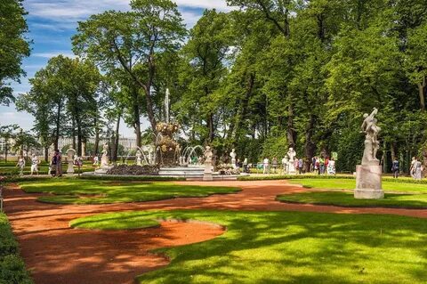 Главный парк петербурга