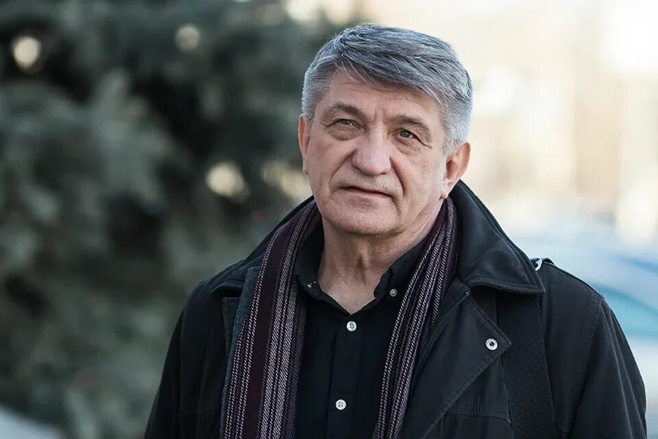 Сокуров режиссер. Николай сокуров. Александр сокуров. Сокуров александр николаевич. Сокуров в молодости.