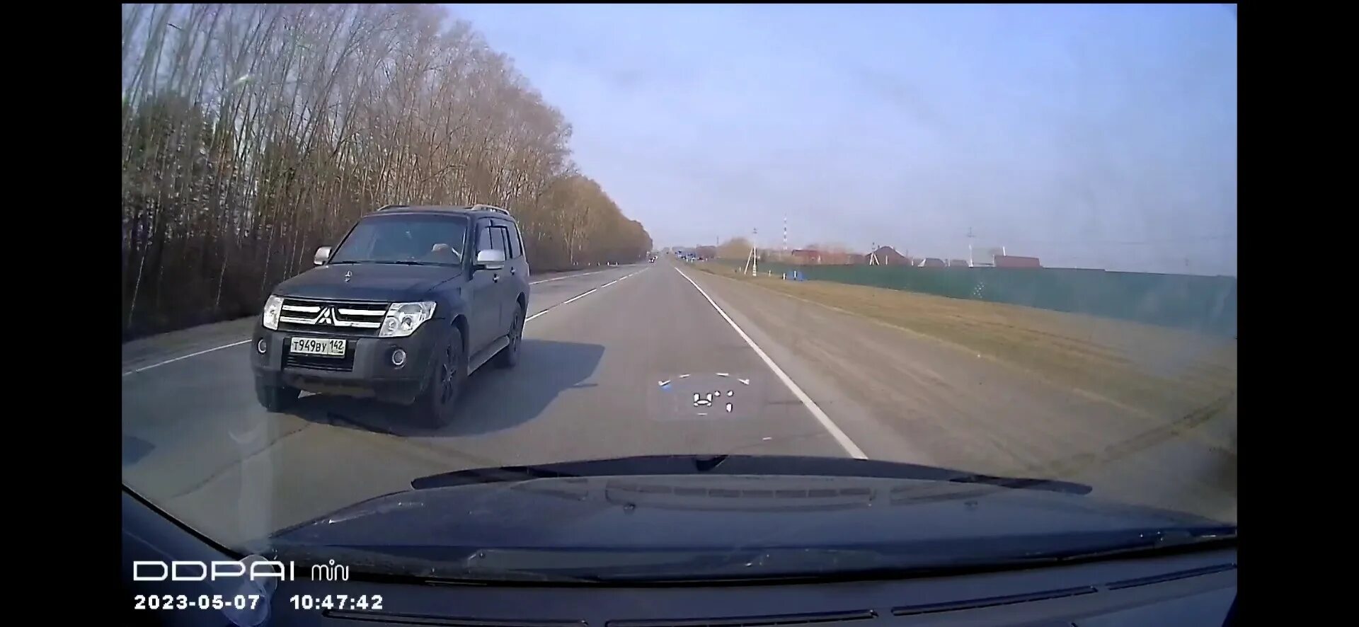 Ночная дорога в машине. Путешествие в машине ночью. По встречной полосе песня. Ночная дорога в машине. Летит по встречной.