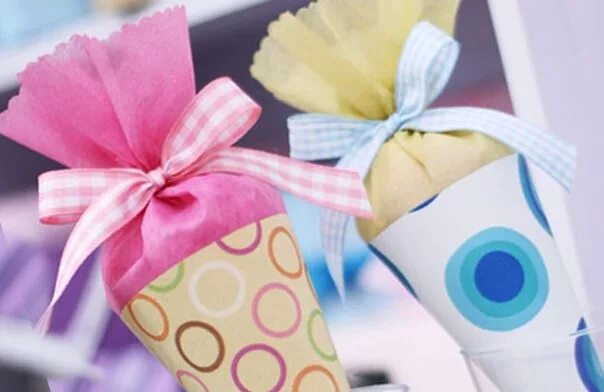 Подарок косметика. Как упаковать крем для рук в подарок. Упаковка вазы в бумагу. Как упаковать крем для рук в подарок. Как упаковать крем для рук в подарок.