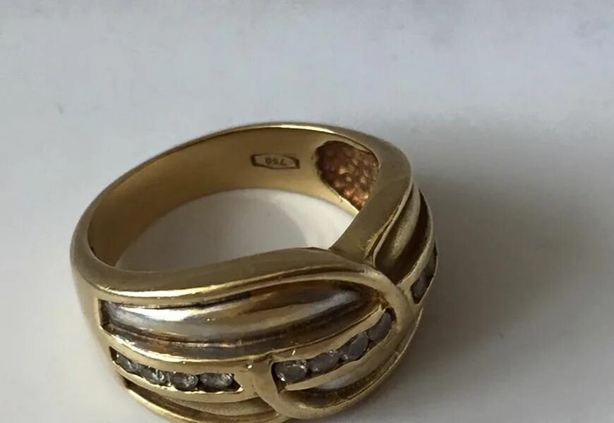 Золотой перстень 750 пробы. 750 Проба Италия золота. Золотое кольцо 750 проба Италия. Золото Ирака украшения 750 пробы.