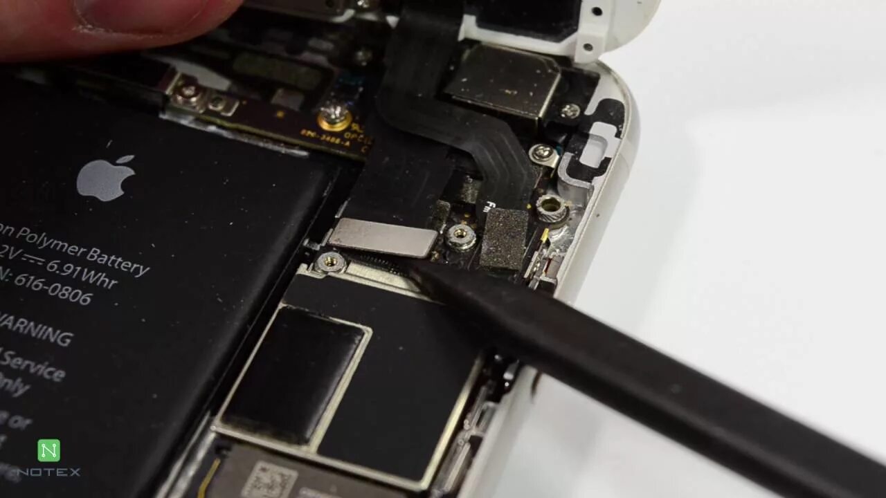 Iphone 7 не работает микрофон. Iphone 7 микрофон расположение. Замена динамика айфон 7 плюс. Iphone 7 микрофон расположение. Части микрофона.