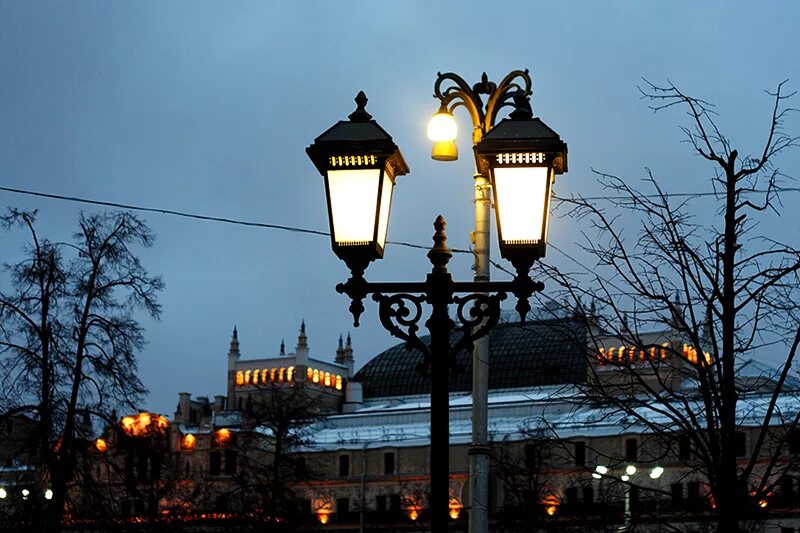 Делаем свет москва. Уличный фонарь. Красивые фонари. Фонари в Москве. Фонари в Москве уличные.